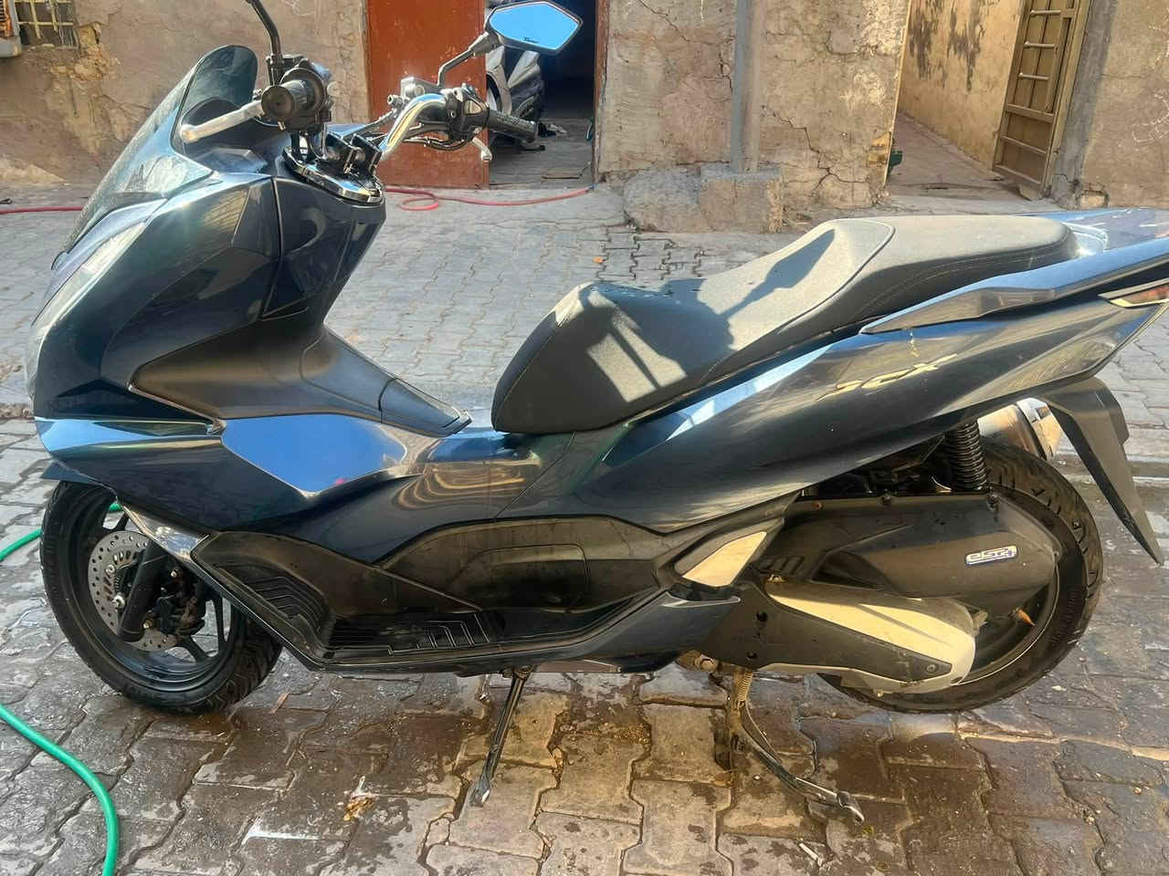 سلام عليكم 
دراجه Bsx  جيل الرابع للبيع 
الدراجه ماليزي 
الدراجه مكفوله من الشخط بيهه بس اكلج تعبان 
المكان الشعله 
الرقم *********** بي فقط واتساب 
السعر 16$ وبيهه مجال شي بسيط 
الميعجبه السعر يعبر المنشور حبايب
