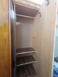 غرفة نوم • مستخدمة نضيفه • دولاب ٦ أبواب