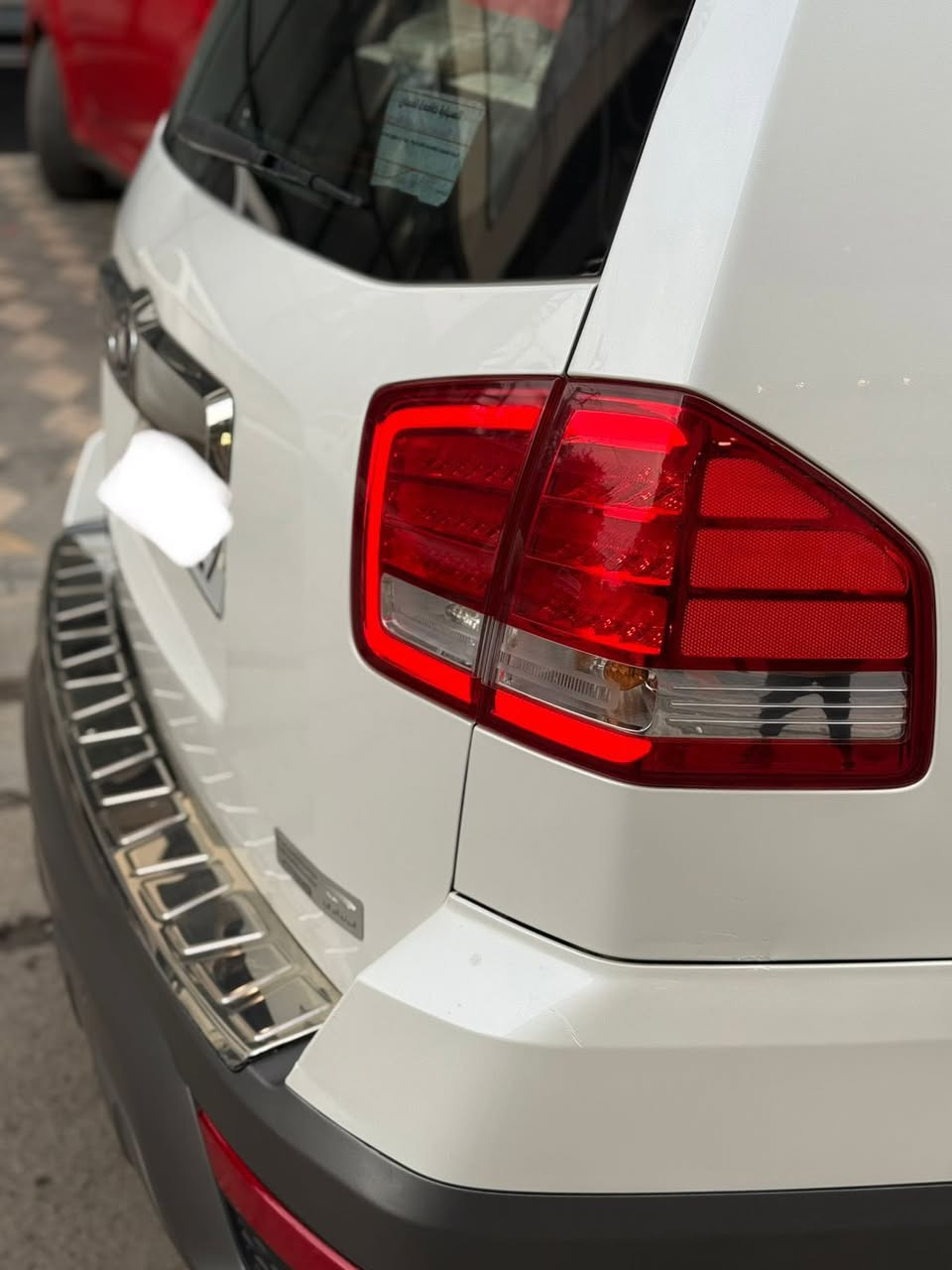 السلام عليكم
للبيع كيا موهافي ( قطعه نادره ) سياره شبه زيرووو جديده جدا كفاله عامه بدون صبغ او تبديل او بارد او شخوط او رصعات او حادث حتى دعاميات مالتها بلادي مكفول 

موديل ٢٠١٧ السياره
مواصفات الشركه الدوليه العراقيه استلام الشركه بعدها ع وضع شركه كتلوكات فابلون شركه بيها 
محرك سته سلندر حجم ٣٨٠٠ سبعه راكب ثلاث قطع تبريد تحكم ستيرن جهتين كراسي كهرباء فتحه سقف داخل اوف وايت ابيض كامرا خلفيه لد امامي وخلفي حساسات اماميه وخلفيه ثلاجه ويل كروم فورويل مع العلم محرك بلادي ما مفتوح ع وضع شركه مكفول من  كلشي 
ماشيه ٤٤ الف فقط حقيقي 
للعلم سياره ع ايدي ماخذها  محافظ عليها جدا نضيفه 
مكاني بغداد سبير منازل
رقم بغداد الجديد دولي سنويه مجدده هزه جديده 
سعرها ع رقم ***********
اخوان رجاءا شراي جناي يتصل مو شراي ارفع منشور بكلمه يالله
