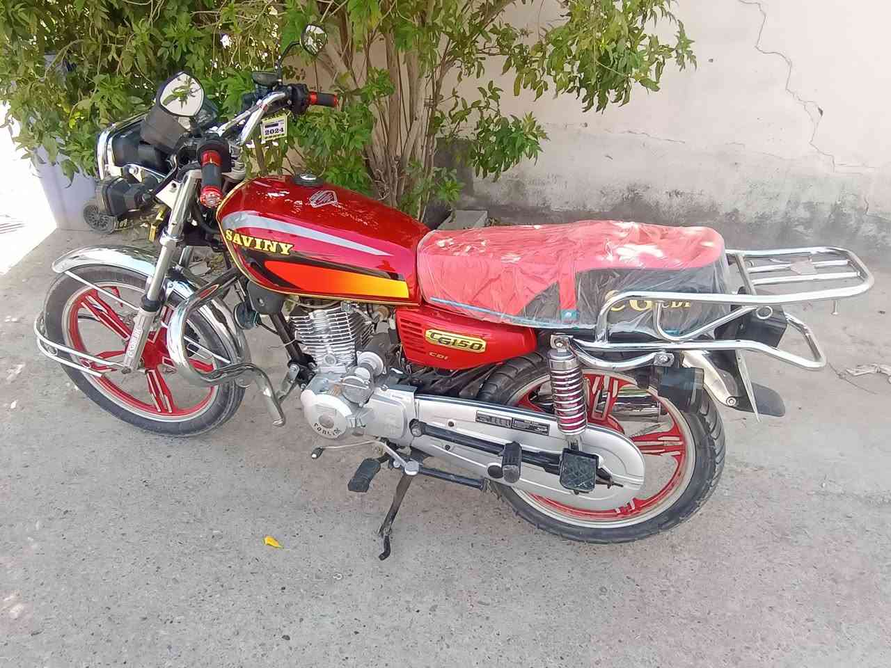 سلام وعليكم دراجه للبيع جديده معنا الكلمه موديل 210 محركهة 23 رقم وسنويه بسمي تحويل ثاني يوم دراجه كامله اي نقص مابيهة سلف هندر كهربائيات كلهة شغاله ما متواجد على نت خابر وني بخدمتك السعر1400 مليون و 400 السعر ما يعجبك اعبر منشور جنك ولا شفته مكاني ديالى بعقوبة تحرير ***********
