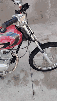 سلام عليكم دراجه نامه شلامچه دراجه ادوات مكفوله من السرقه فقط دراجه حلوه ونشطه مكاني  هارثه رقم الهاتف  *********** سعر 300  غير متواجد عل فيس
