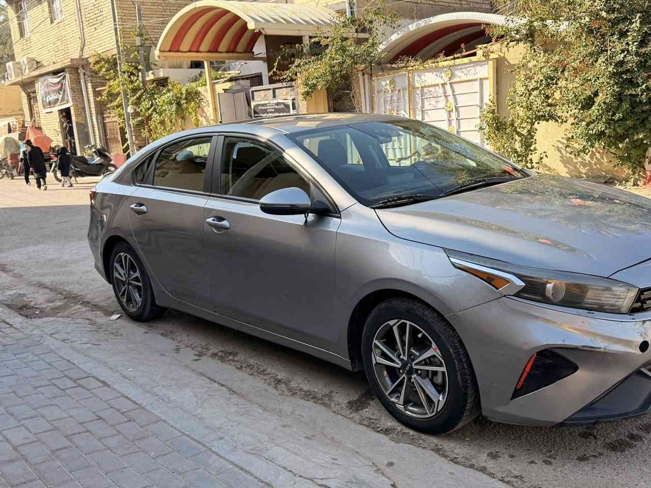 يالله لبيع فورتي 2022مرقم معوقين مثنى مواصفات السيارة نص فول شاشة كامرةخلفية تحكم استيرن جهتين رادار امامي ورادار جانبي سياقه ذاتيه توقيف ذاتيه ويا كب حجم ١٦ لايت زنون لد امامي وخلفي أشاير بل مري مكينه 2000دوش المرغوب مانع انزلاق مثبت سرعة شاشة اعطال ثلاث أنظمة قيادة اسبورت وإيكو وسمارت تخم تايرات جديد صور الحادث موجوده بل منشور السعر ١٥٠وبيها مجال***********
