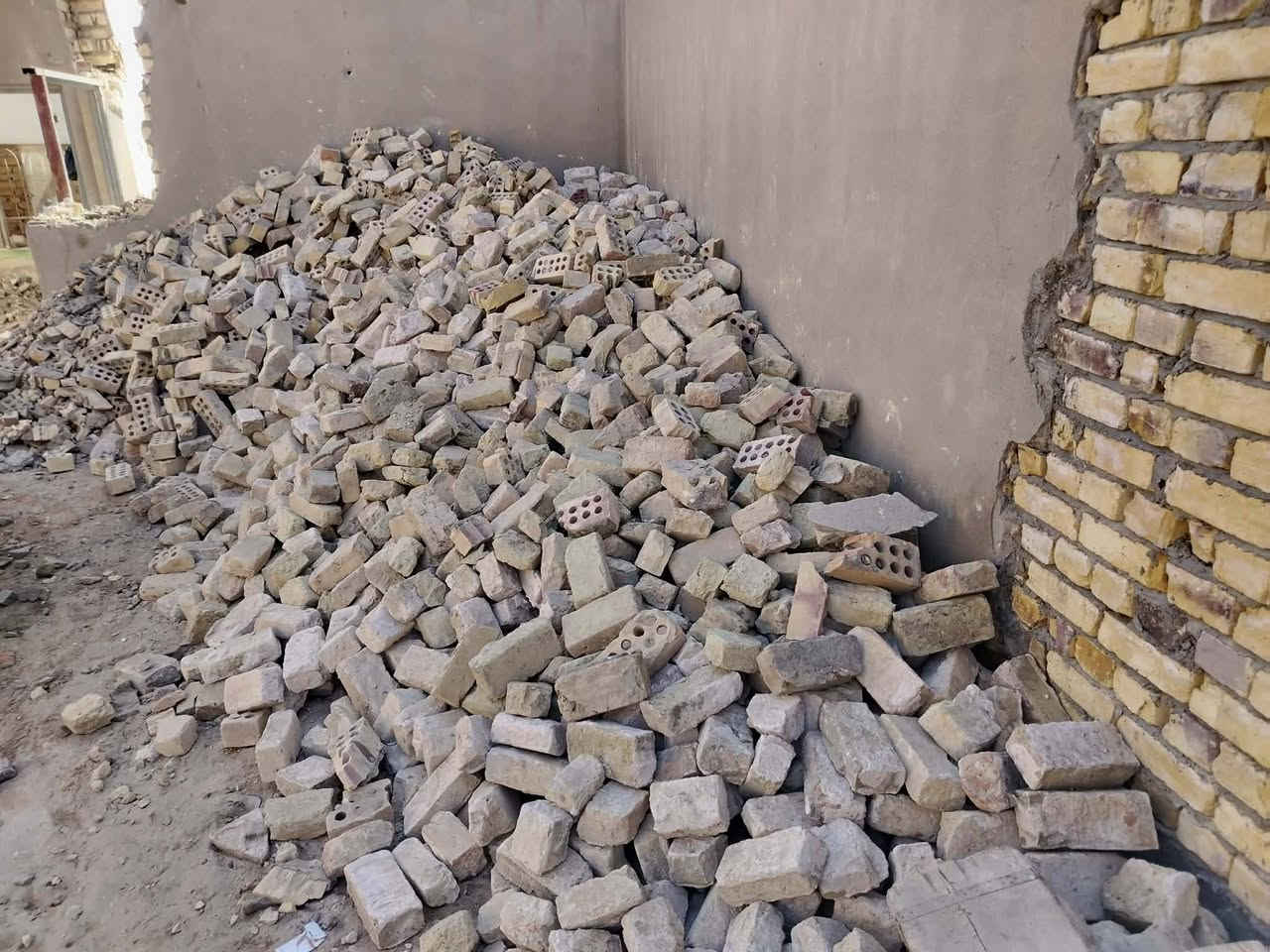 طابوك مستعمل للبيع المكان دغاره اتصال عل رقم  ‪***********‬‏
