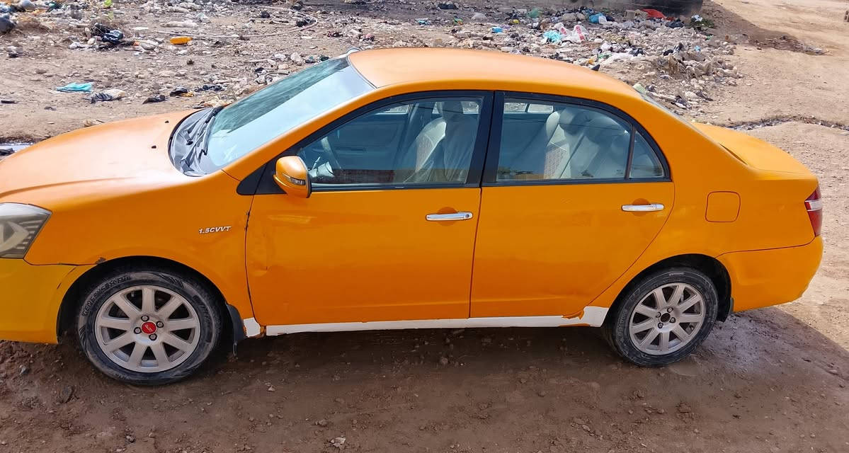 السلام عليكم سيارة جيلي موبل  2012  السيارة بأسمي مشروع وطني  تحويل ثاني يوم السعر 35$ ..رقم الهاتف ***********
