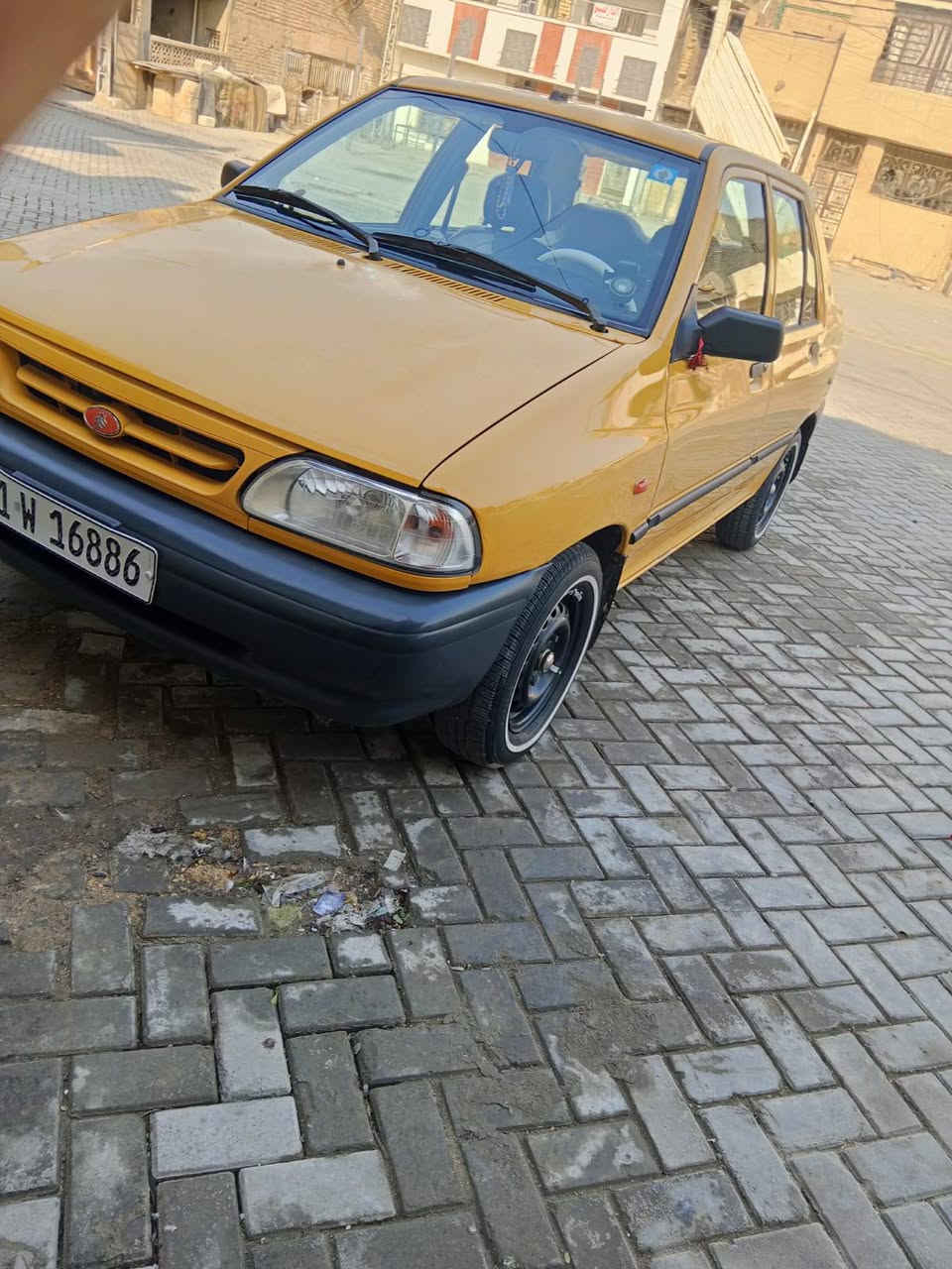 سلام عليكم سيايبا موديل ١٥
سياره رقم نكليزي هيئه غرامات مصفره 
مكينه كير خير من الله دوشمه عام 
بيها بس داير واحد معمر 
السعر ٤٦ 
الهاتف ***********
