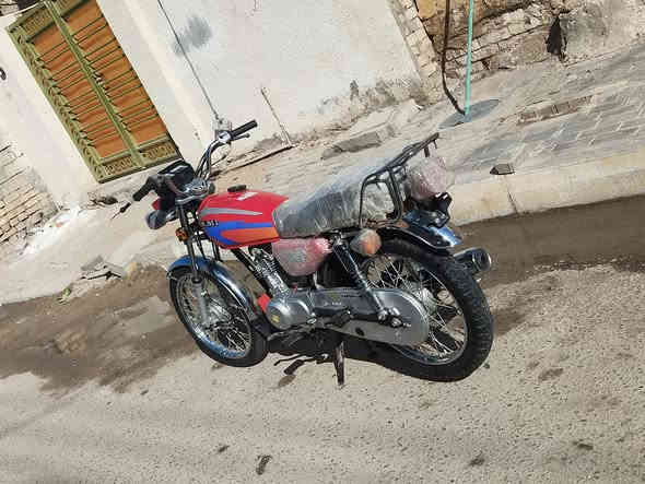 دراجه تعمير كله ٢٠٢٥ وشاصي ٢٠١٠ اوراق وكيلها الحيدري دراجه مكفوله من كلشي مكاني ميمونه السعر ١٢٠٠وهذا رقمي ***********
