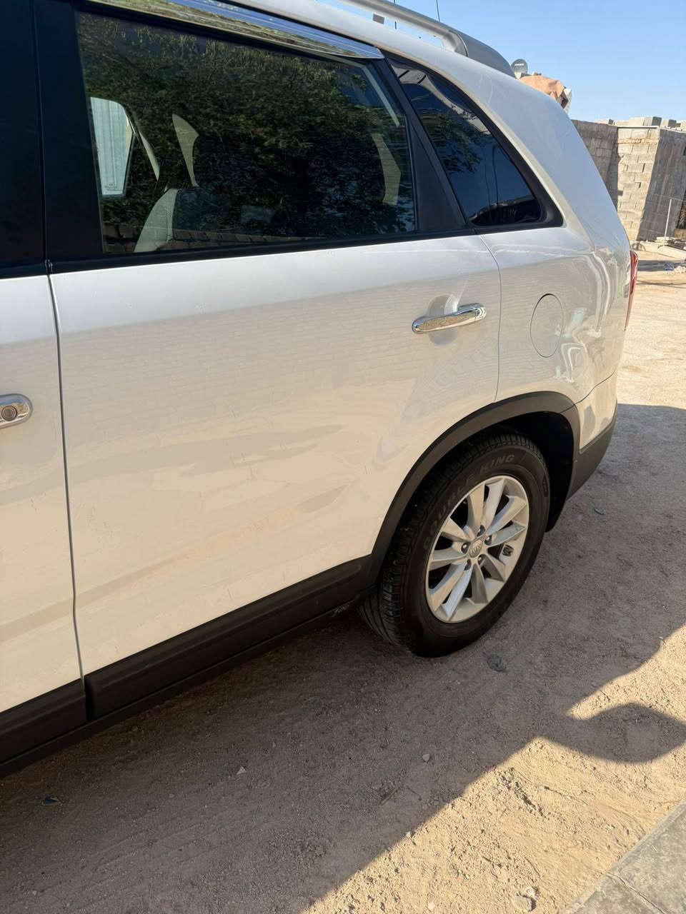 سورنتو موديل 13 وأرد أمريكي رقم بغداد انكليزي السعر 153 مكان السيارة العماره  ***********
