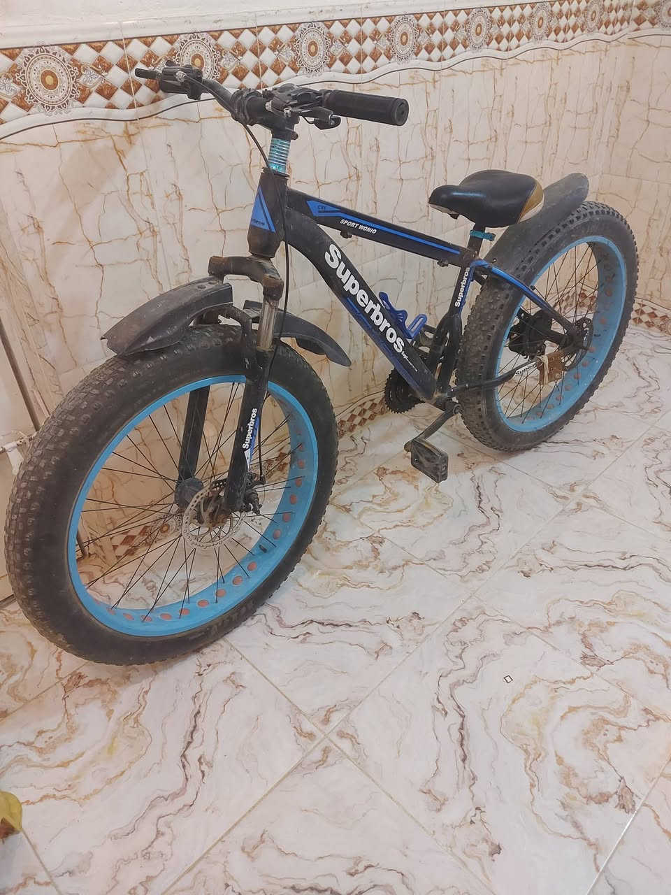 بايسكل  بهذا الشكل جبير عوزه بس ترتيب شوي السعر 100


**إذا كنت صاحب هذا الإعلان وتريد حذفه لأي سبب، رجاءا أرسل رسالة إلى الدعم الفني**