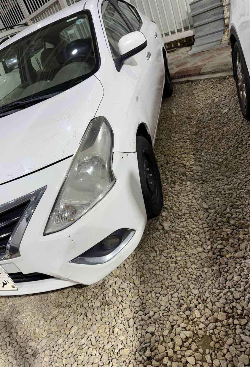 سلام عليكم 
نيسان صني موديل 2020
بيها فقط الدوسه الي جوه البيبان
صبغ والباقي كفاله من الصبغ وبيها بارد بالجاملغ
الايسر الامامي
السعر 90 وبيها مجال بسيط 
مكاني النجف ***********
