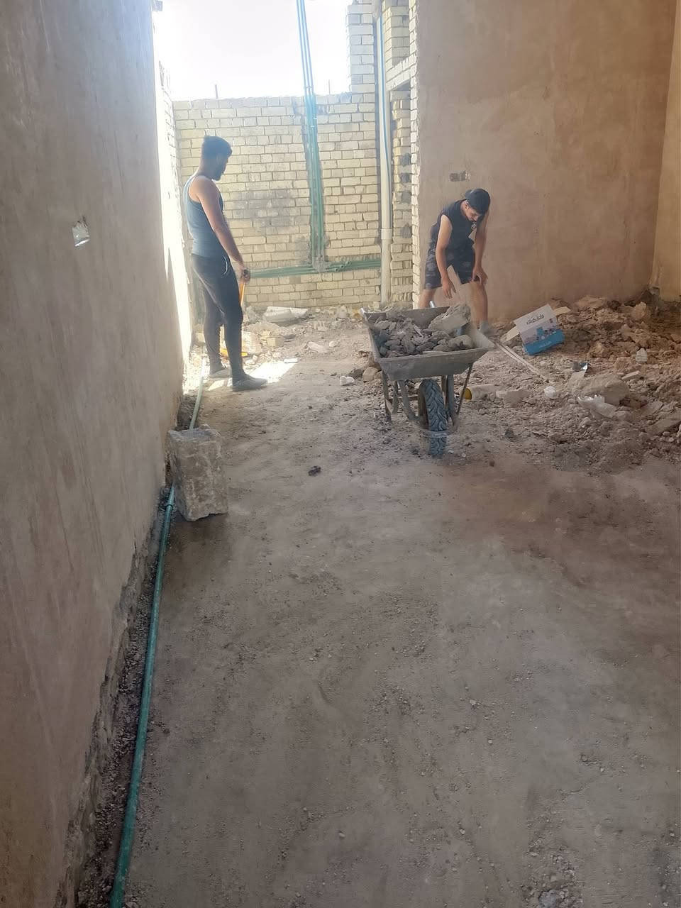 سلام عليكم خلفه لباخ عمل هندسي  سمنت جص بورك واجهات ديكورات متفرغ ***********
