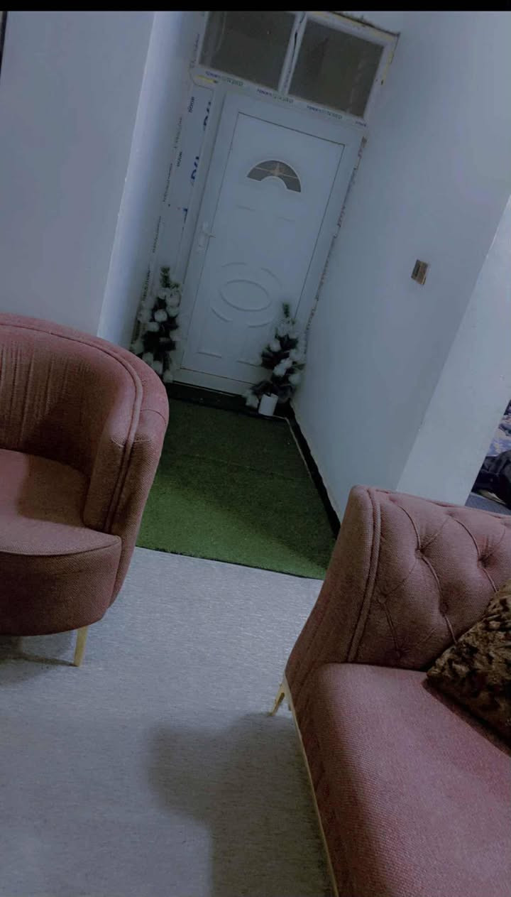 اللهم صلِّ على محمد وآل محمد
المساحة/260م
الواجه/10م
نوع العقار/طابوصرف
مميزات العقار/عكاده_طابق واحد_سنة البناء(2023)
مكونات البيت: 
غرفتين
صالة
استقبال
كراج سيارة
منور
صحيات
سطح
العنوان/الديوانية_حي النهضة_مقابل شقق الاسكان
السعر/155 مع المجال
مراسلة الصفحة او الاتصال لطفا ***********
