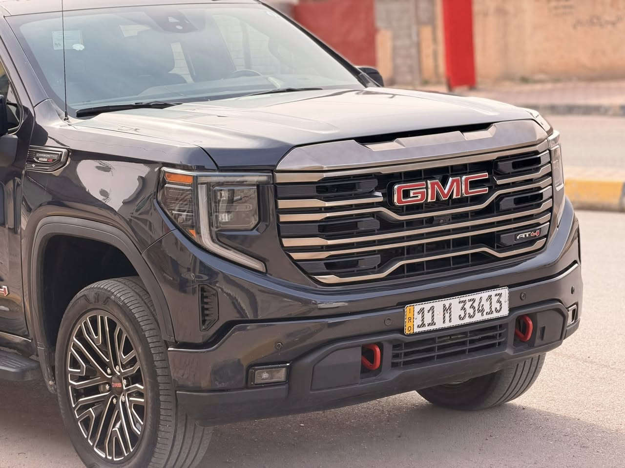 للبيع الوحش الأمريكي جمسي سيرا موديل
ديزل محرك 6 سلندر توربو  اقتصاد موطبيعي نهائي 2023 
ضرر جاملغ وبنيد راديترات الشركه 
المواصفات :-الفئه AT4 فول
🔴1:كيجات دجتل 
🔴2:شاشه ايباد وسط كبيره 
🔴3:رادار امامي +جانبي + خلفي 
🔴4:كامرات عدد 5 
🔴5: بصمة تشغيل عن بعد +ابواب بصمه
🔴6:داخل جلد لونيين اسود وقيسي 
🔴7:مقاعد اماميه كهرباء + كشن خزن 
🔴8: فتح صندوق كهرباء 
🔴9: دفع رباعي 4في 4 
🔴10:نضام سماعات BOS 🔊
🔴11:بجم لايت وحاجب بلاجكتور بك لايت كله LED
🔴12 
سلايت 🔴🎺
🔴14: سماعات ماركة BOOS
🔴15:مرايه قلاب 
🔴16:اتو
هواي بعد بيها مواصفات
السياره رقم بغداد
وجاهزه عل كل عيب شرط الفحص السعر 375
***********/***********
