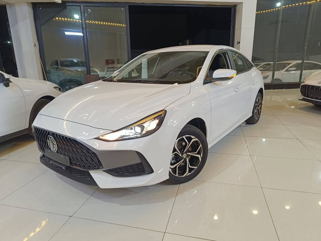 السلام عليكم ام جي جيتي كير عادي رقم اربيل بااسمي ماشيه 9000وظع الشركه لايت زنون بصمه كروز سرعه شاشه كار بلي كامرا دواره حساس 100ورقه قفل غير قابل للتفاوض مكان السيارة بغداد بلديات ***********
