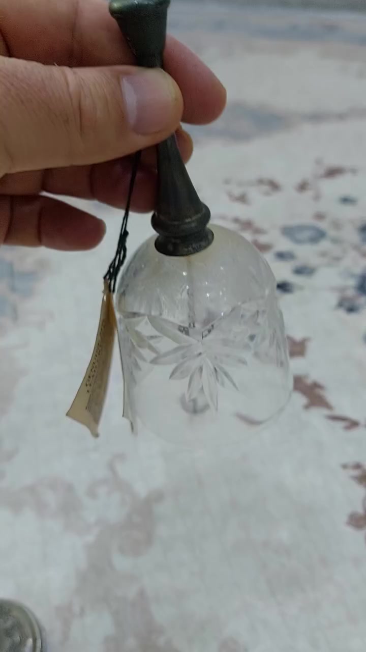 حاملات شمعات وجرس من الكرستال والفضة المطلية الجميع أعلى سعر ابيع


**إذا كنت صاحب هذا الإعلان وتريد حذفه لأي سبب، رجاءا أرسل رسالة إلى الدعم الفني**