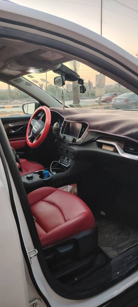 سلام عليكم ورحمة الله وبركاته جمسي تيران موديل 2021 ماشيه ٥٥البيع هاتف *********** سعر مناسب
