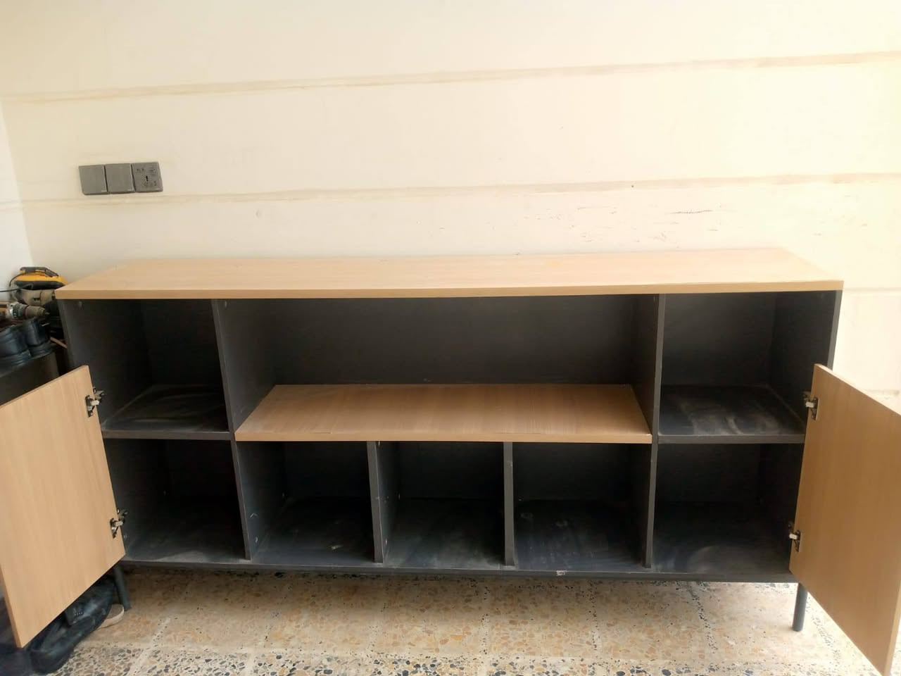 السلام عليكم ورحمة الله وبركاته
يوجد ميز مال مكتب للبيع بعدهن جديد مابي شي
الاتصال على الرقم 
***********
