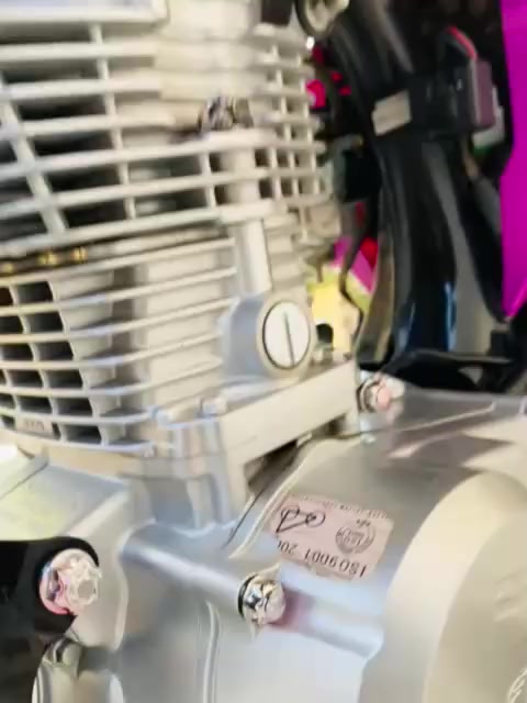 سلام عليكم دراجة للبيع  موديل 24 مكفوله كفاله عامه أوراق كامله مكان واسط   الصويرة ***********   سعر خاص
