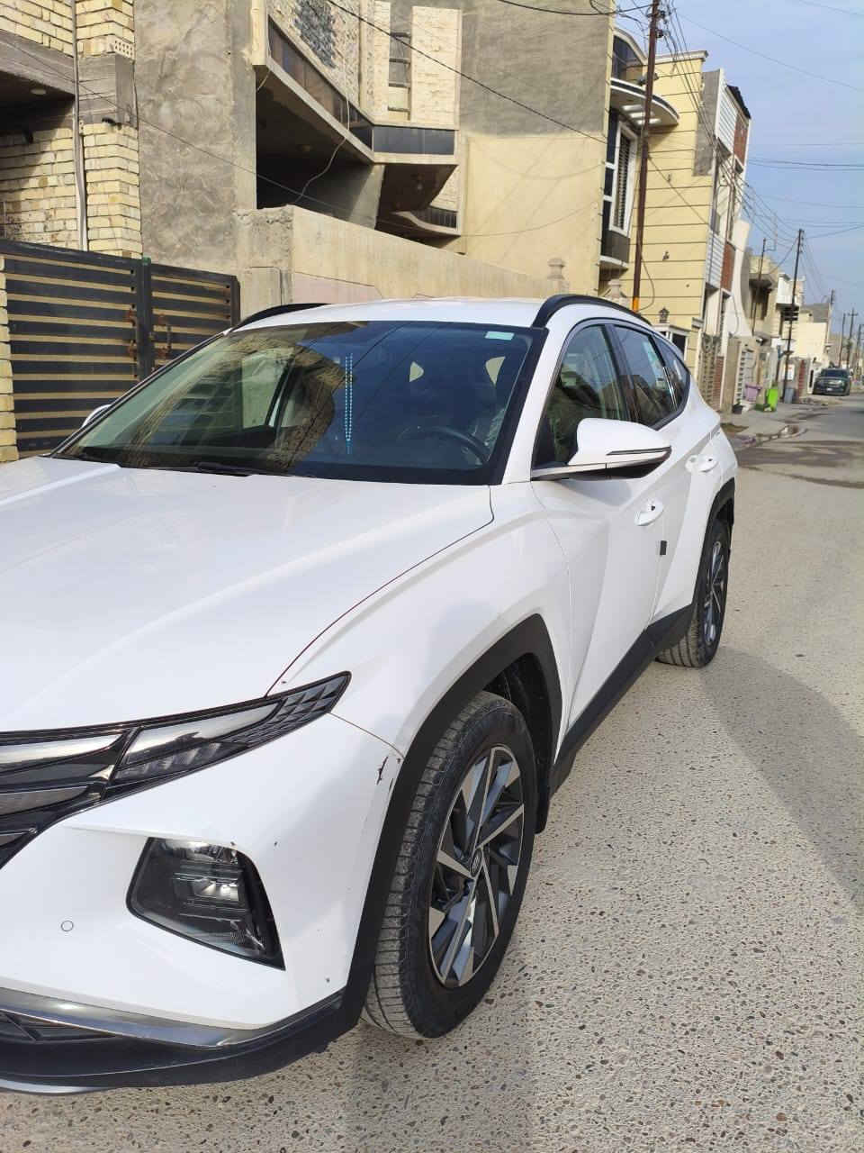 هونداي توسان خليجي موديل ٢٠٢٢
للبيع فقط
كفالة عامة من الضبغ والتبديل 
ماشية ٦٤ الف
فول مواصفات عدا البانوراما 
محرك وكير  نظيف وصيانتها بالشركة 
بيها شخوط بسيطة وكم رصعة موضحات فالفديو والصور 
السعر ٢٠٥ 
مكان السيارة بغداد
غير متواجد على النت 
للتواصل : ***********
