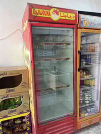 براد ضخم للبيع سعره 350 وبيه مجال  بيه مشكله مسدد جبت مصلح كال هاي بس ...