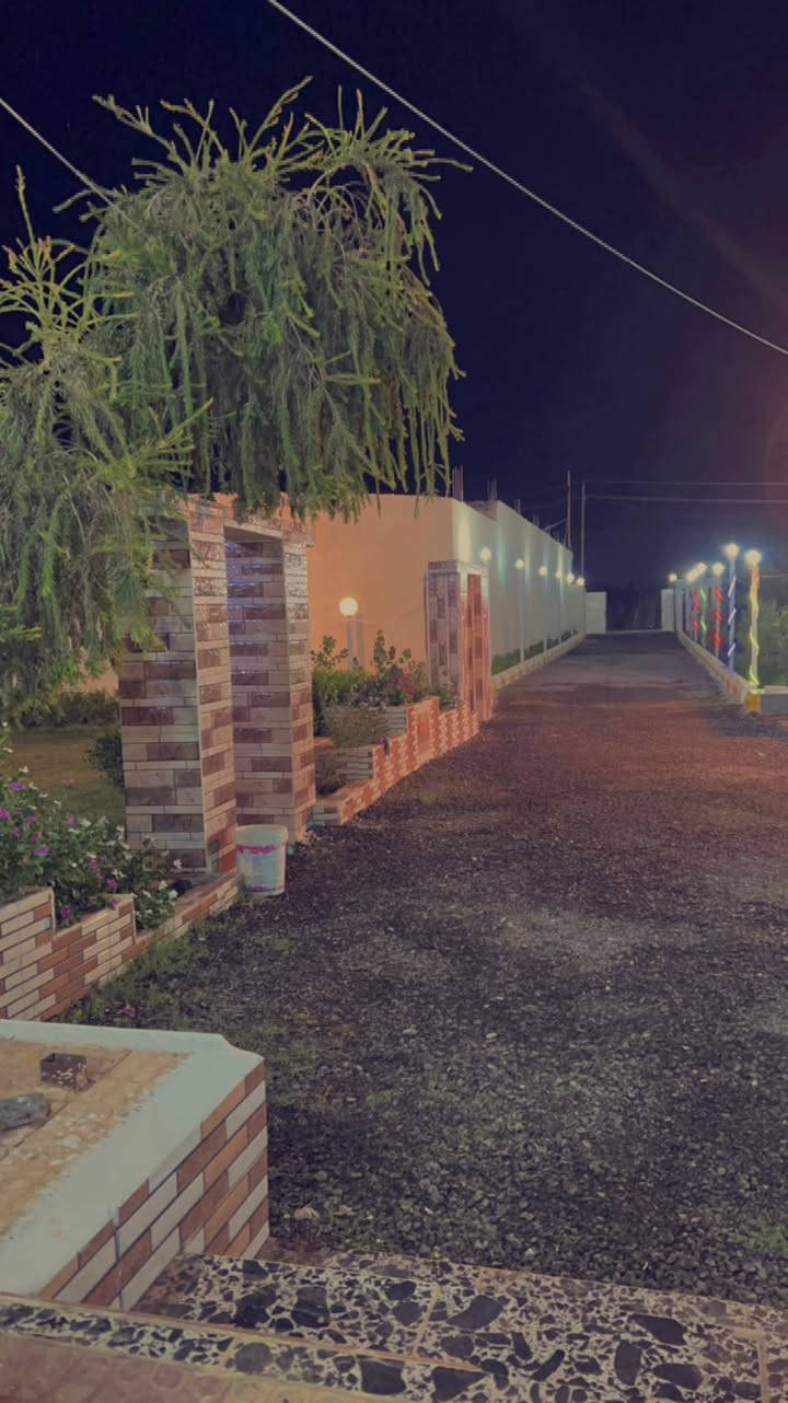 ‎السلام عليكم
‎للبيع ارض زراعيه طابو زراعي سند 25مساحه(3400) متر مشيد عليها دار سكني مساحه 450 متر ومغروسه اشجار حمضيات ونخيل وحدائق متنوعه  
‏‎العنوان الفلوجه السجر الشارع الرئيسي يبعد عن خط السريع  الدولي400 متر  
علما انه العقار ع موقع تجاري ومجاور مول وجمعيات وكافه الخدمات
‏‎(السعر285 مليون )وبي مجال بسيط 
‏‎للاستفسار ***********
