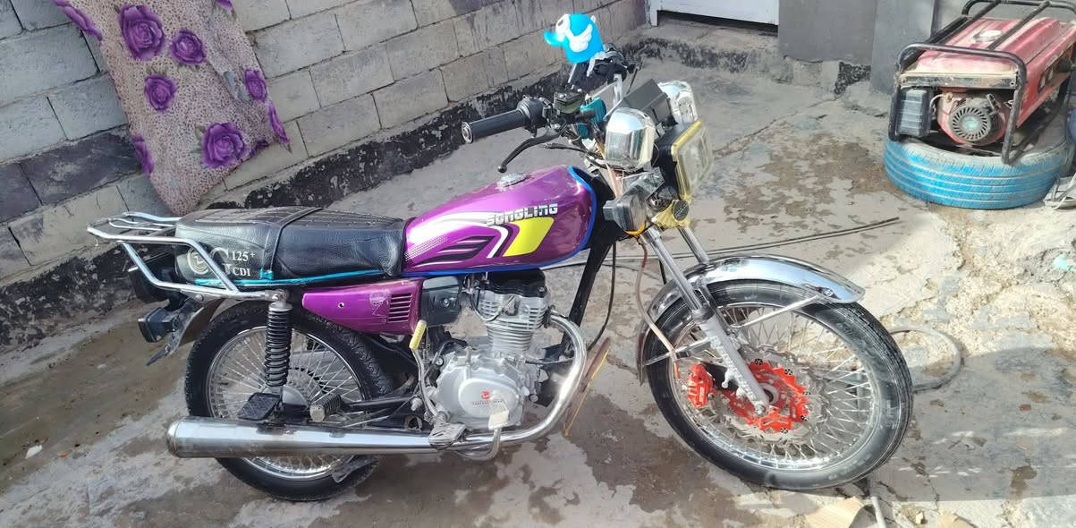 تايكر للبيع  2025 اوراق ما نقصهه كلشي ***********
