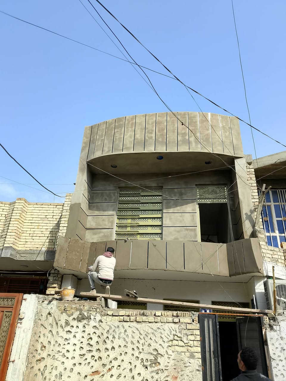 اسلام عليكم ورحمه الله 
 لباخ مصري متفرغ خشن ناعم طلس شغل هندسي درجه   أوله جوده في العمل مكان بغداد*********** الرقم بي وتس
