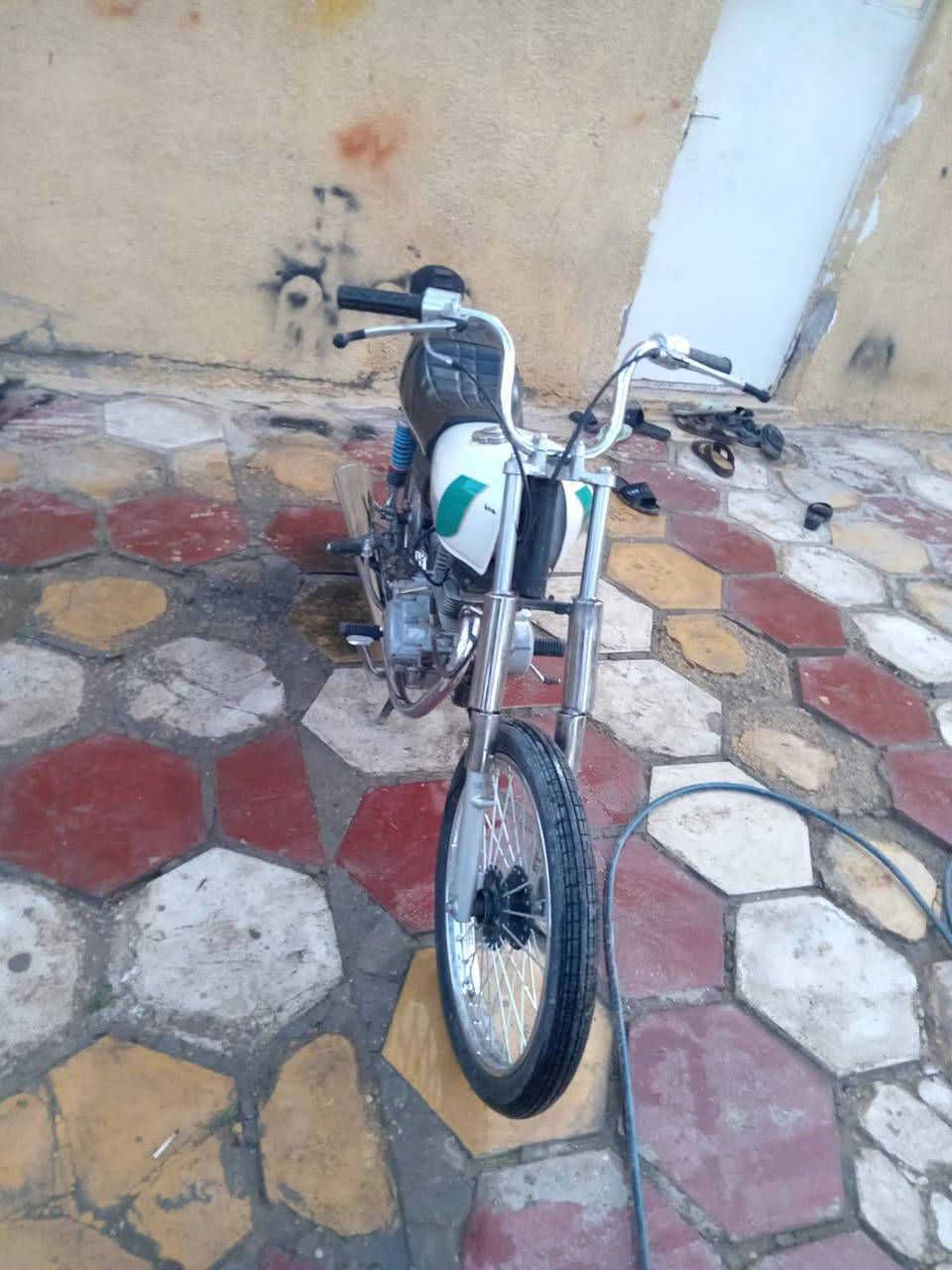 السلام عليكم للبيع اربعه كير كلك تعمير جديد مكينه تايكر ٢١وباقي الغراض كله 24 السعر 400وبيها مجال شراي اتصل ‏‪0771 674 4989‬‏
