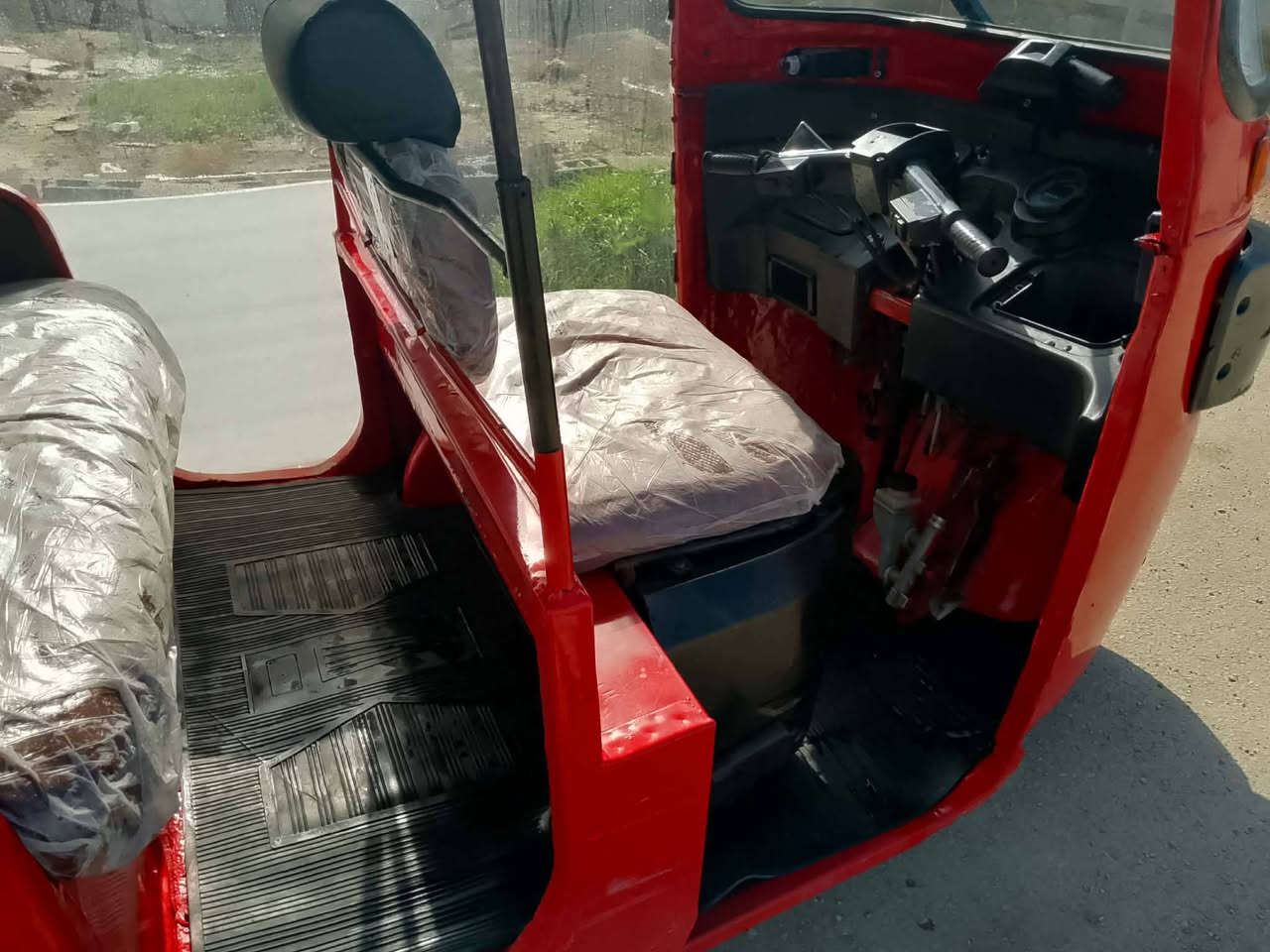 للبيع تكتك موديل 17 رقم وسنوية انكليزي هزة جديدة تخم تأير جديد كلجات جديدة دبلات جدد تكتك خير من الله كبل للشارع السعر 4 و500 وبيها مجال مكاني التحرير ***********
