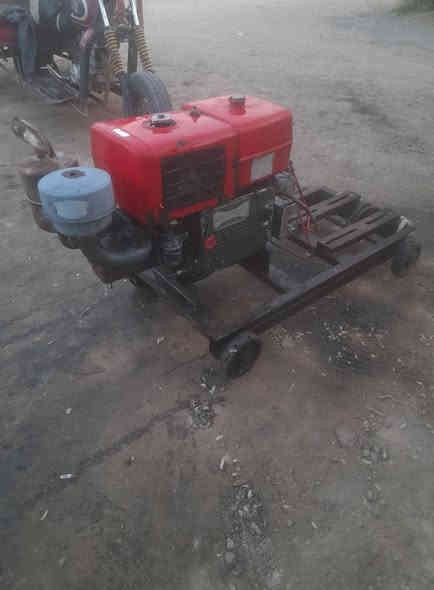 للبيع فيتنامي ٢٥ احصان   يشتغل سلف وهندر  تبريد راديتر  السعر مليون ٢٠٠ الف   العنوان حدود واسط بغداد قرب سيطره الج أثير  ***********  اسيا  ***********
