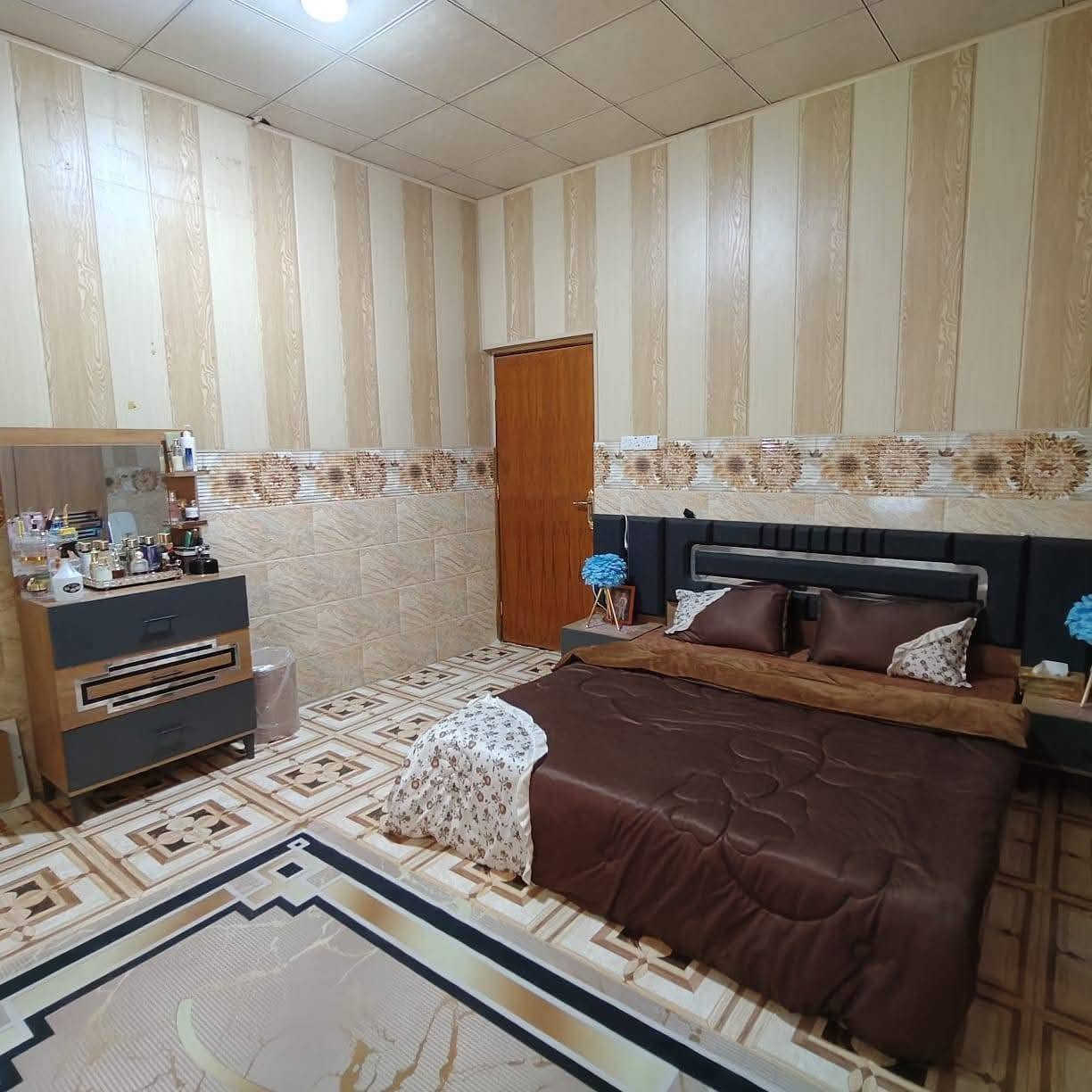 بيت للبيع طابو صرف عرصه تحويل بأسم المشتري واجهه 5 ونزال 25 مساحه 125م طابقين يحتوي على 3غرف وديوان ومطبخ وصحيات وكراج العنوان البصره ابو الخصيب محيله الشارع الوسطي قرب المدرسه الصفره كل الخدمات متوفر كهرباء ماء تبليط رصيف منطقه وناس راقيه السعر 110 وبي مجال استفسار ع رقمي ***********
