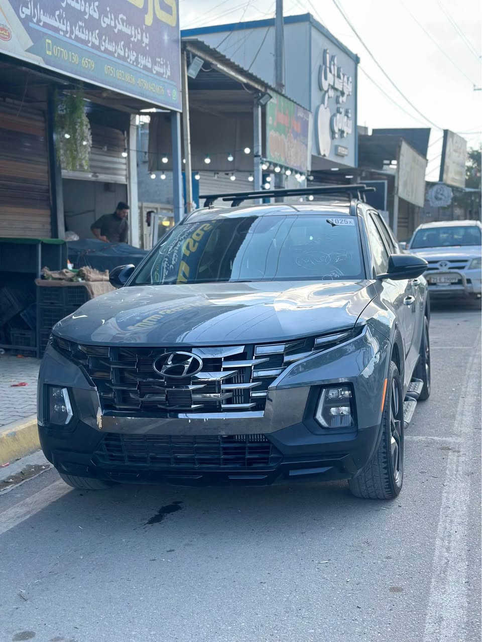 🚗 للبيع: هيونداي سانتا كروز 2024
📍 مكان السيارة: كركوك
📞 للتواصل: *********** واتساب 

📊 المسافة المقطوعة: ٣٦ الف 
🛠️ المحرك: 4 سلندر – 2500

⚙️ المواصفات:
• فتحة سقف
• بصمة 
• مقعد السائق كهربائي
• ويل كب
• رادارات 360
• تشغيل عن بُعد
• لايتات LED
• لايتات زينون
• إشارات على المرايا
• تحكم ستيرن جهتين
• شحن لاسلكي
• هاندبريك بصمة
• هيترات بالمقاعد

⚠️ أضرار السيارة:
• وارد أمريكي
• بس باب سائق بي كلير امريكا بدون حادث بدون دواخل 
• جميع الوسائد الهوائية (الايرباكات) سليمة ✅ 

📌 تفاصيل إضافية:
• رقم السيارة: رقم كاتي سليمانية اربيل دهوك حلبجه ٣ شهر باقي • 
• لون السيارة: رصاصي غامق (إسمنتي) كركوك, العراق
