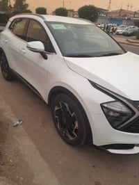 سبورتج ٢٠٢٣ كامل مواصفات عدا الفتحه بأسمي  خليجي ماشيه ٤٤٠٠٠ كيلو متر ...