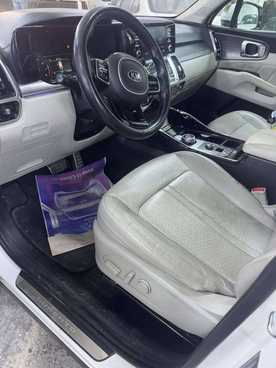 السلام عليكم 
توفر كيا سورنتو
موديل 2021 خليجي
محرك 6 سلندر 
فول مواصفات بانوراما
ماشيه 67 الف مكفوله من الصبغ
فقط بارد بسيط بالباب 
سياره جديده جدا ترايها جديد
حداديه مكينه كير خير من الله
السعر 278 وبيه مجال للمشتري
مكان بغداد كريعات اي استفسار
***********
