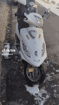 سلام عليكم كامكو في تو  للبيع    مديل 17 
ماشيه 21 الف.  المكان قضاء النصر 
لانتصال هاذه رقم ***********
