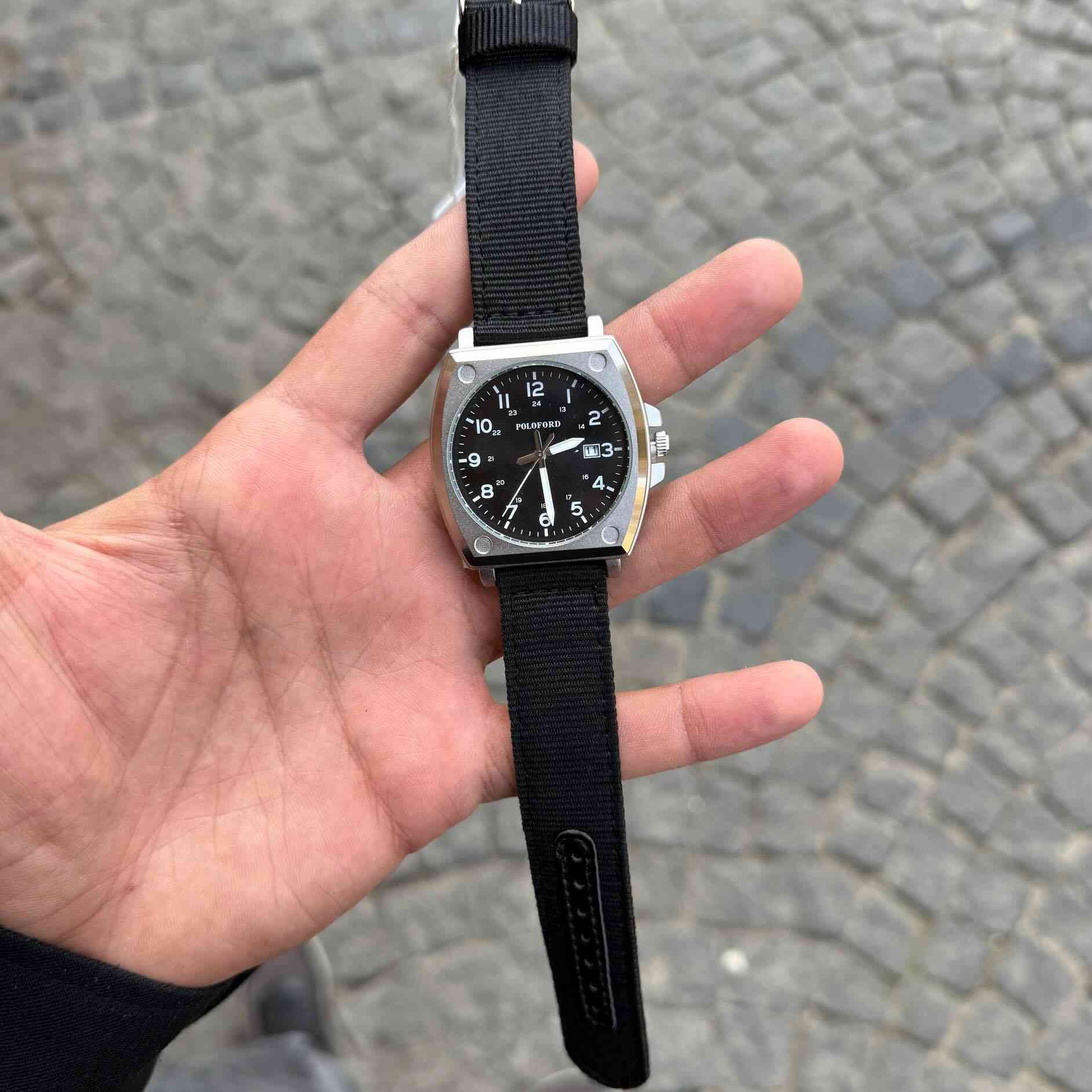 دكّة_الساعچـي⌚️
.
ساعة Poloford بتصميم Tactical انيق ✨
خامة مرتبة انيقة ..
تصميم شبابي فخم ..
مناسب لكل يوم ..
بضمان حقيقي للقطعة 🔥
(السعر 30 والتوصيل مجاني )🔥🔥
للحجز والاستفسار دايركت او على الواتساب 📲
يتوفر توصيل لجميع المحافظات 🚚
.
#العراق #viral #reels #trending #luxury ng


**إذا كنت صاحب هذا الإعلان وتريد حذفه لأي سبب، رجاءا أرسل رسالة إلى الدعم الفني**