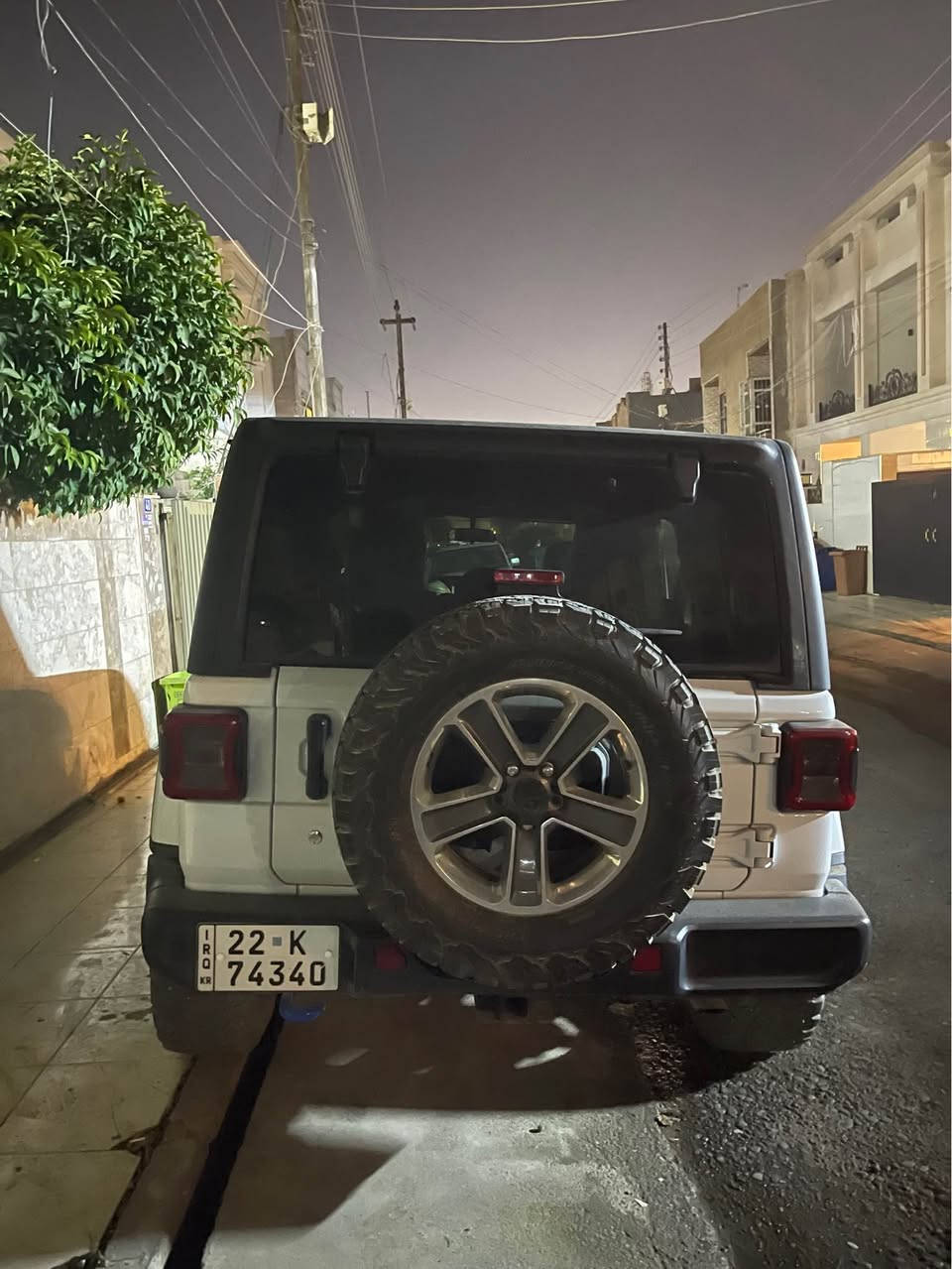 Jeep ranaglar sharey lemetet ful masafat V6 ferosh tenu gorenawa 2018?  *********** أربيل, العراق
