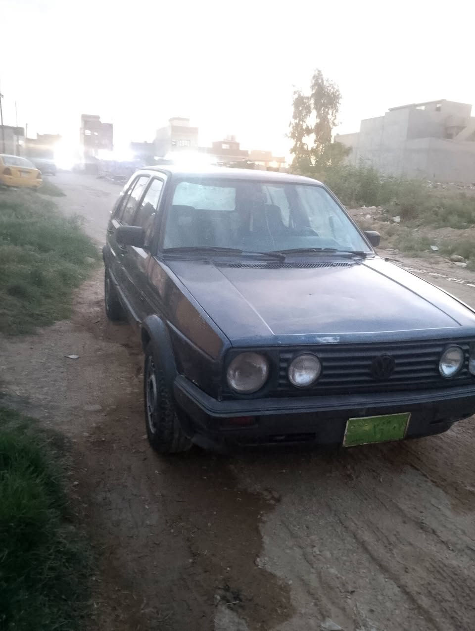 السلام عليكم كولف لبيع موديل( 89) شرط على وضع الشركه مكينه 8/0 بيها تبخير سياره حلوه وصبغ مابيها ولا ضربه الدواير ممصلحه بعد رقم بيها ماشي بنص المعامله وتحويلها ميكلف اكثر من 400الف وشرعي موجود يمي كاربون بنزين بيها  عنوان موصل حي الميثاق *********** ماسنجر ماجاوب خابر ودلل
