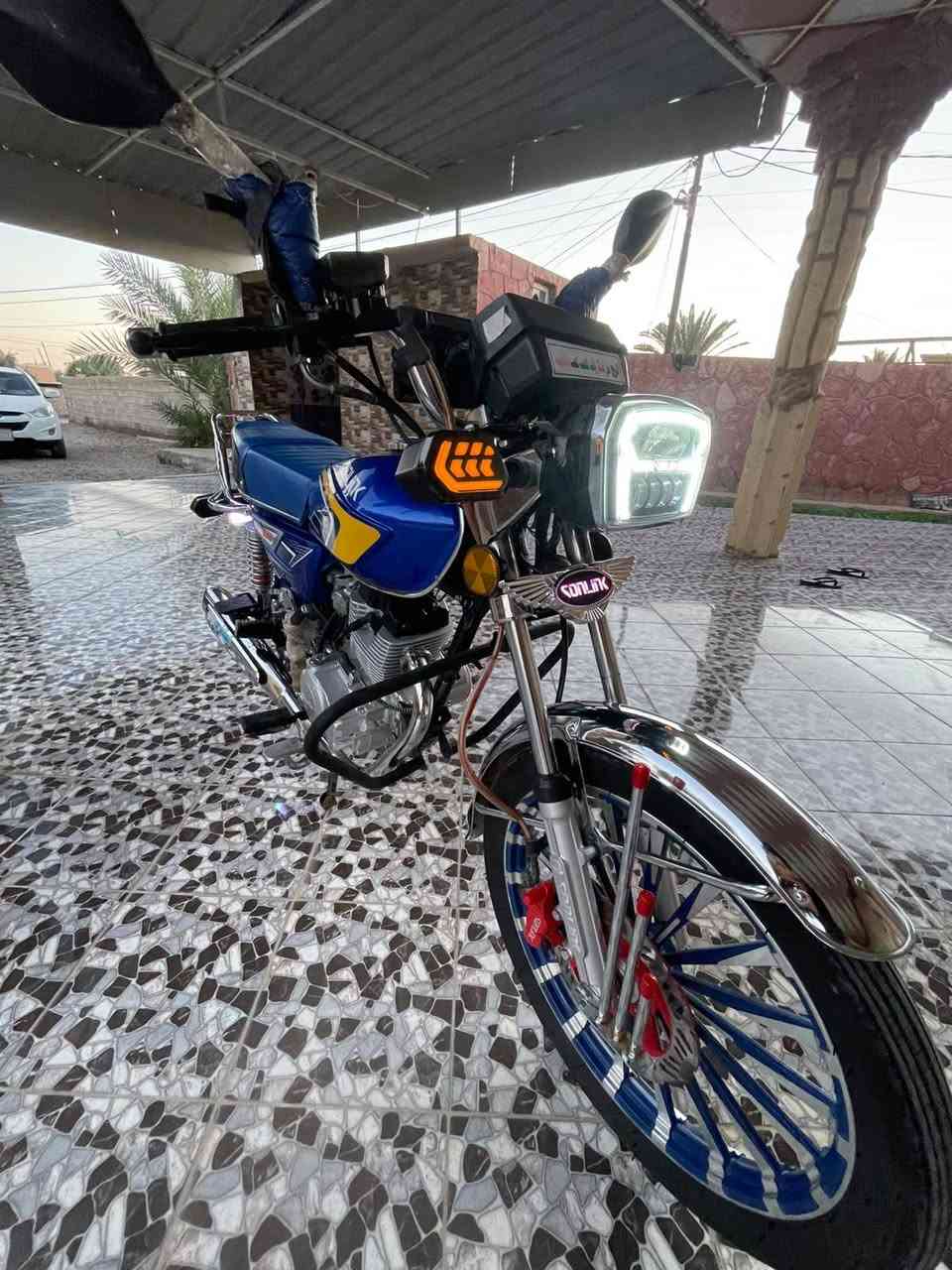 سلام عليكم يوجد سيفان موديل 25نضافه فول السعر 700وبي مجال هاي رقم الهاتف ‏‪***********
