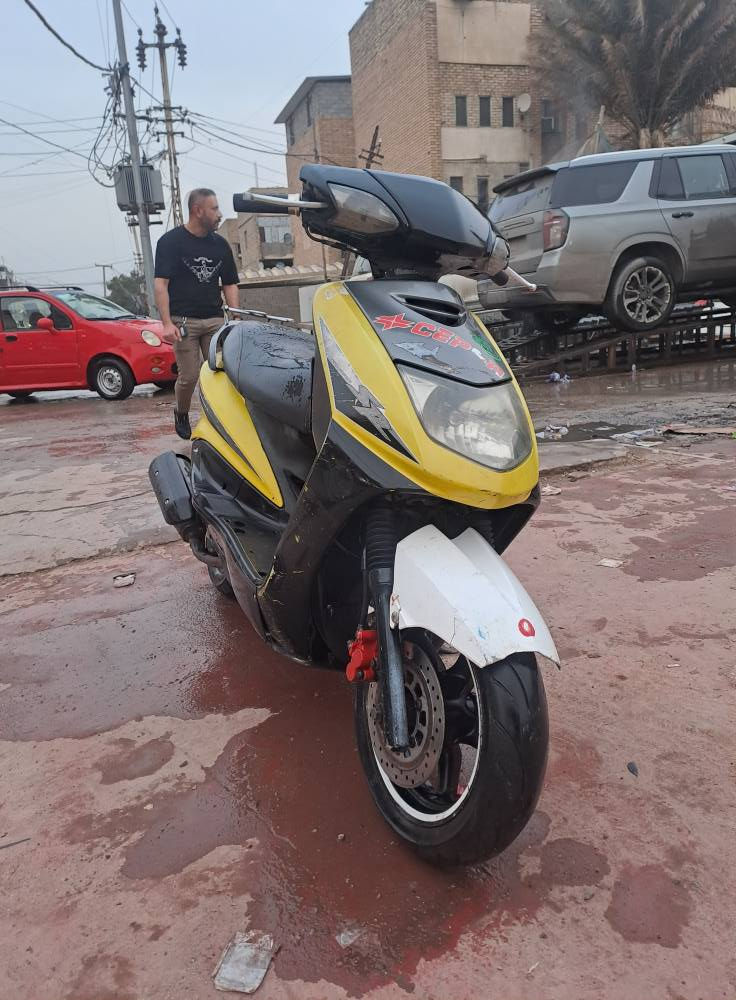 سلام عليكم سكنس نثيه سرعه 140دراجه خير من الله نكره سلف وهندر بكل وقت محرك لانضوح لاتبخير لاتنقيص شلعه ومعدل شك الكاع كهرباءيات كلها شغاله لايت زنون اشاير هورن دشبول بكلايت تايرات جدد بريكات امامي وخلفي كفرات كلها مختمه  دراجه خير من الله جيب فيتر وياك وفحص مكفوله من اسرقه وتاخذها من البيت رايدها ب400وبيها مجال حك جيه مكاني بغداد البلديات لتواصل واتساب او اتصال *********** بغداد, العراق
