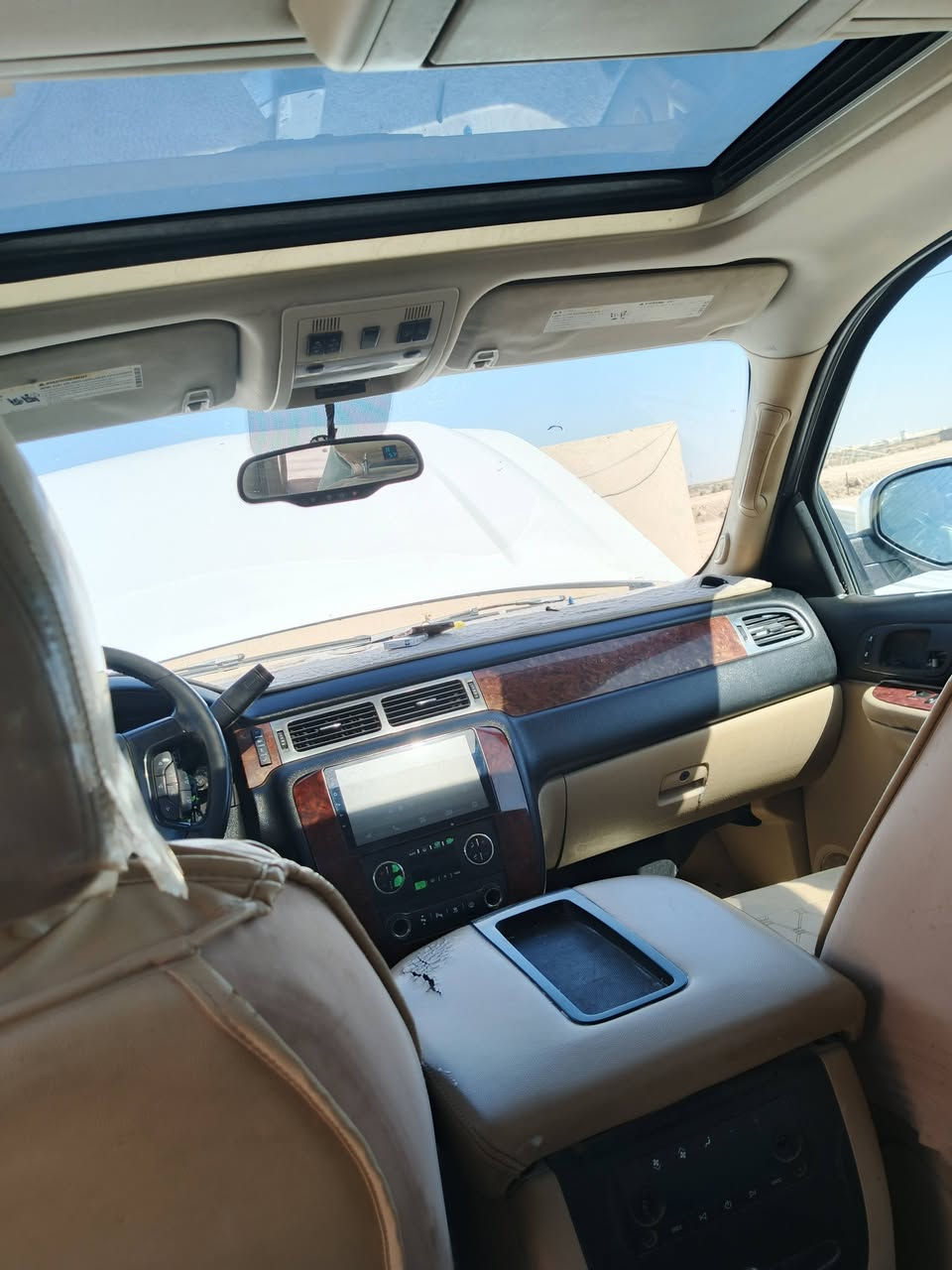 سلام عليكم من رخصت مدير الكروب سياره تاهو موديل 2007سياره كفاله 
مكاني البصره القرنه رقم بصره متوفر وتس وتصال ***********
