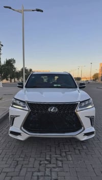 وبركاته 🥀  مرخصة الادمن المحترم  أدوات ♦️ لكزس موديل 2020 LX 570   فول...