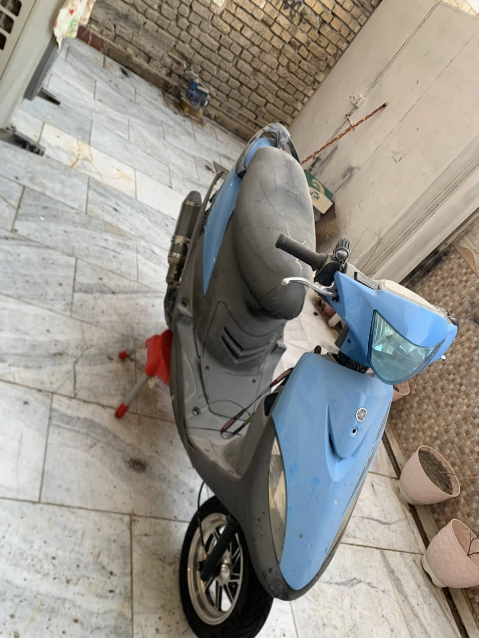 سلام عليكم ماكس للبيع ٥٥مكبنه مزوده نضيفه شلعه معدل ما نقصه شي مكان ناصريه سعر ٥٥٠ وبيه مجال رقم ***********
