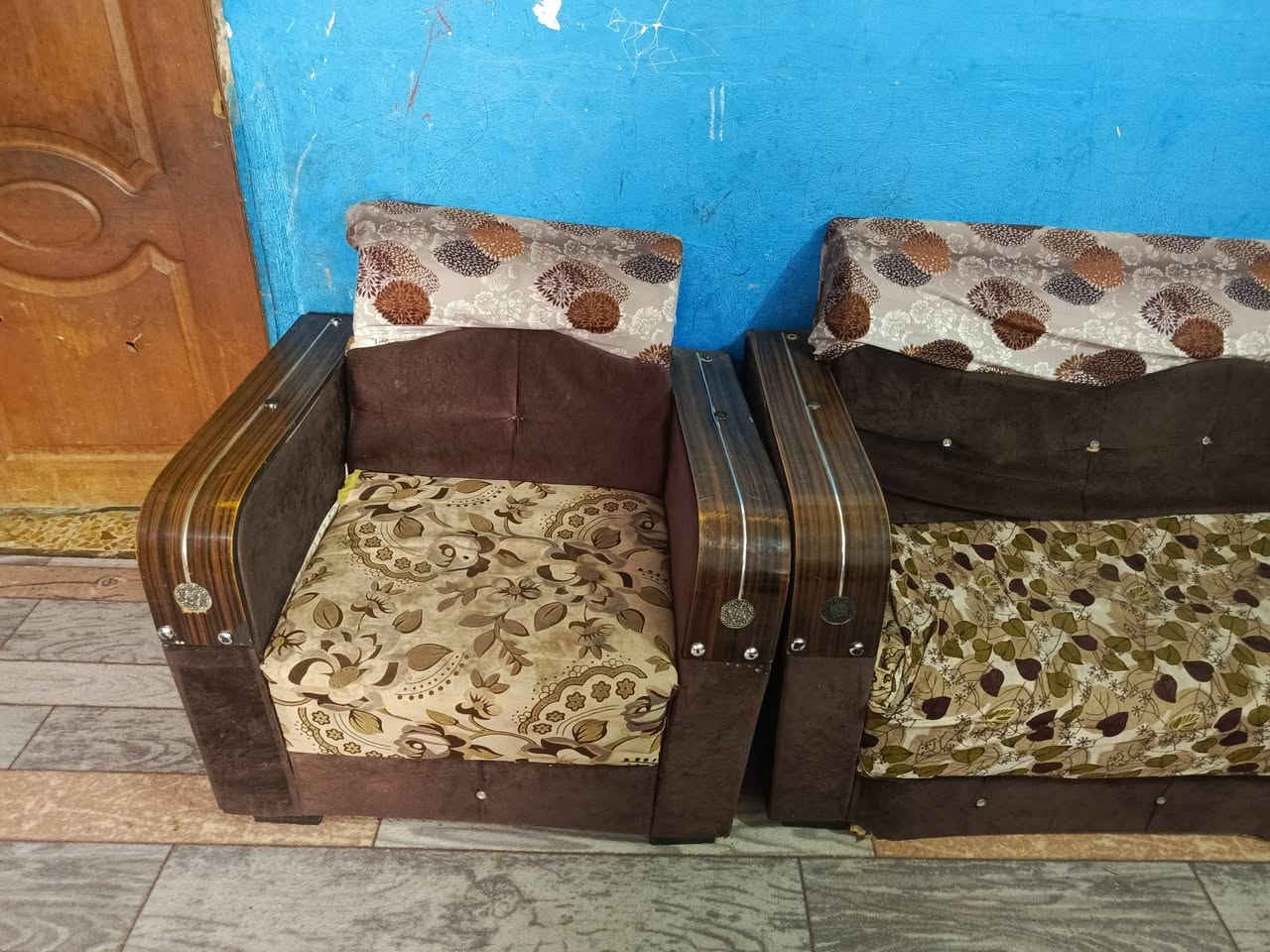 تخم مستعمل لبيع 10نفرات شراي يتصل سعره 130وبي مجال حك الجيه
***********
