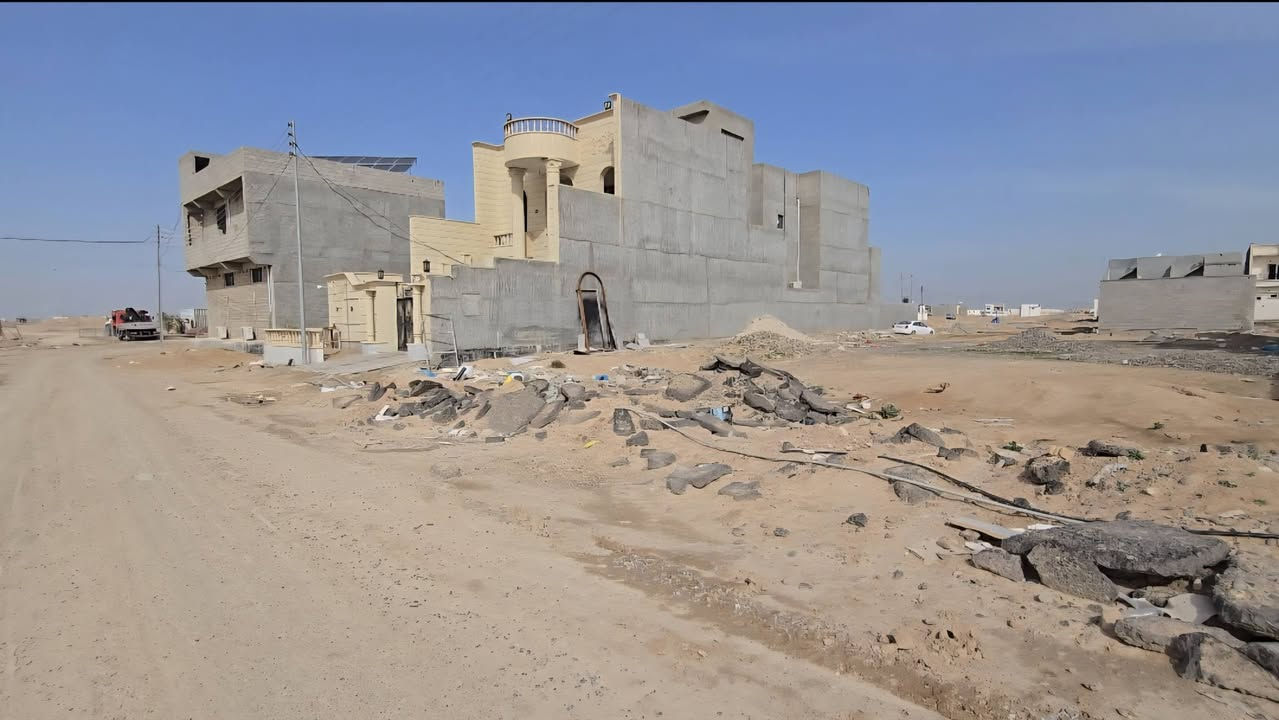 قطعة ارض للبيع تكريت ديوم حي تصنيع على شارع ٣٠ متر سايدين وخدمات  واجهه ١٤ نزال ١٨ مساحه ٢٤٥ متر  خدمات مي كهرباء سكن مجاري للاستفسار 
***********
***********
بشار الكميت للعقار
