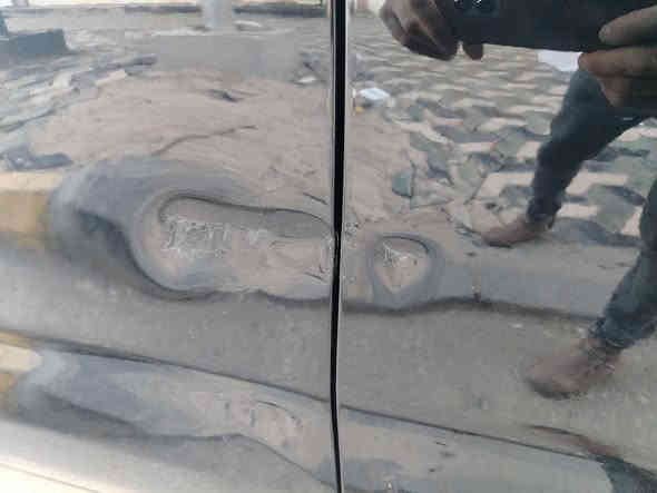 سفرادو موديل 2023 بدي طويل باب قصير شكل التاهو محرك 4 سلندر تيربو حادثها جاملغ امامي وجاملغ خلفي بدون ارقام واي محافضه تترقم   السعر 250 السياره بالعماره موجوده مراوس اونقد  ***********
