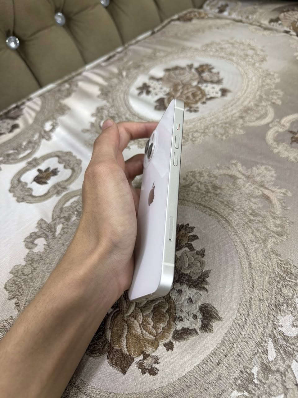 السلام عليكم وتر بروف
13 عادي 
ذاكره 128
بطاريه 90
فيس ايدي شغال 
تك سيم 
نضافه 100% 
الجهاز شرط شرط
بدون كارتون
السعر 375


**إذا كنت صاحب هذا الإعلان وتريد حذفه لأي سبب، رجاءا أرسل رسالة إلى الدعم الفني**