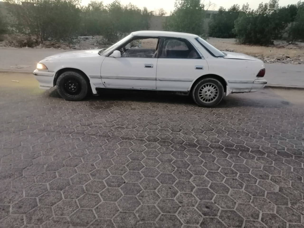 مارك عضم موديل 91 سنويه عضم رقم لماني كير ومحرك جدد كهربائيات شغاله والكشر كدامك سعر 18 وبيها مجال مكان نجف رقم ***********
