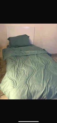 أغراض للبيع استعمال جدا قليل العنوان بغداد/جسر الطابقين التواصل على ال...