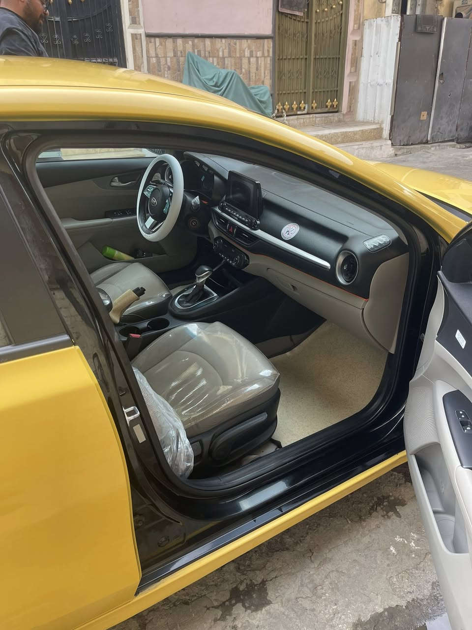 السلام عليكم كيه فورتي موديل 2019 كير شفتي بلاد سياره كله بلاد مكينه بلاد ما مفتوح سياره جاهزه من كلشي بدون ايرباك السياره بس البنيد مبدل باقي سياره ليبل واحد صدر جديد ادامه جديده منضومه زنون بيه السعر 135 مكانه سياره الكرخ 

***********
