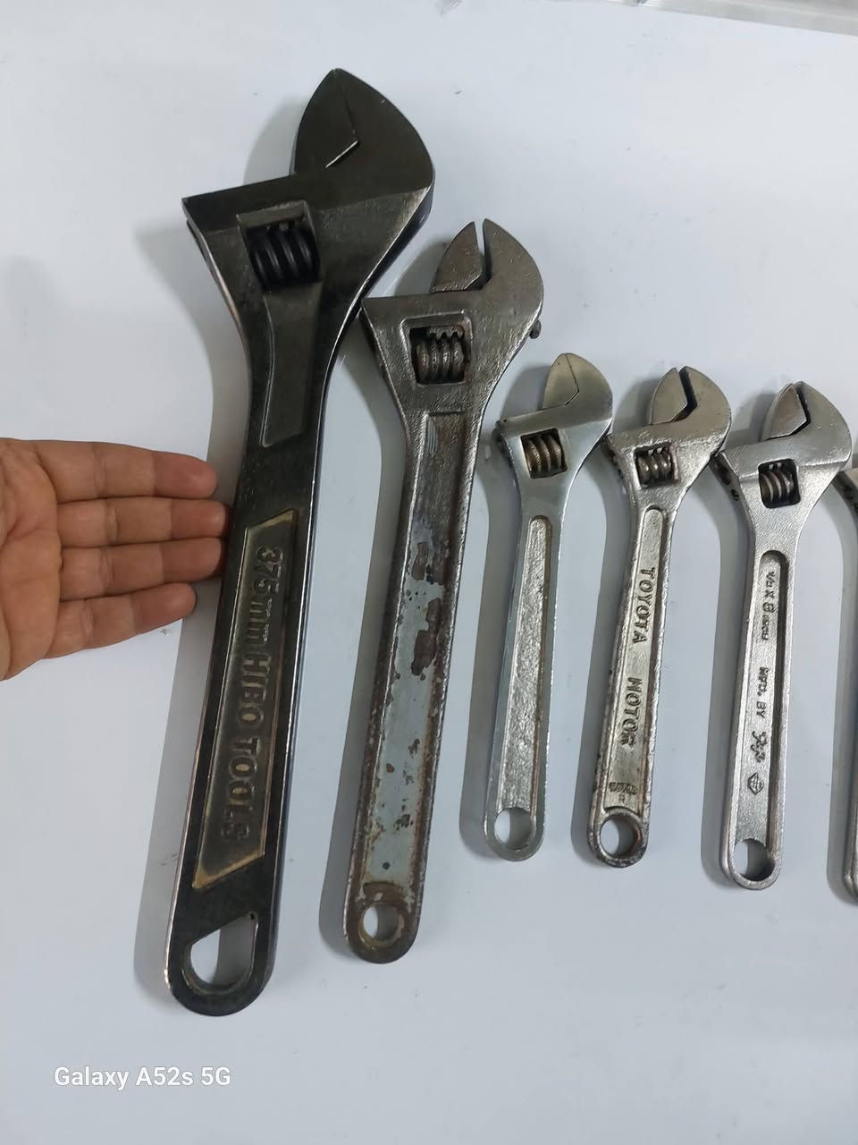 سلام عليكم مجموعتين عدد للبيع كندك ١٠ قطع حجم كبير ووسط وصغير انكليوي وسويدي وياباني ....المجموعة الثانية ٥ قاطعات كما موضح تريد مجموعة وحدة او اثنين راسلني وتدلل لايوجد توصيل المكان بغداد فقط القريب عليه اكدر اقربهم اله وتدللون..


**إذا كنت صاحب هذا الإعلان وتريد حذفه لأي سبب، رجاءا أرسل رسالة إلى الدعم الفني**